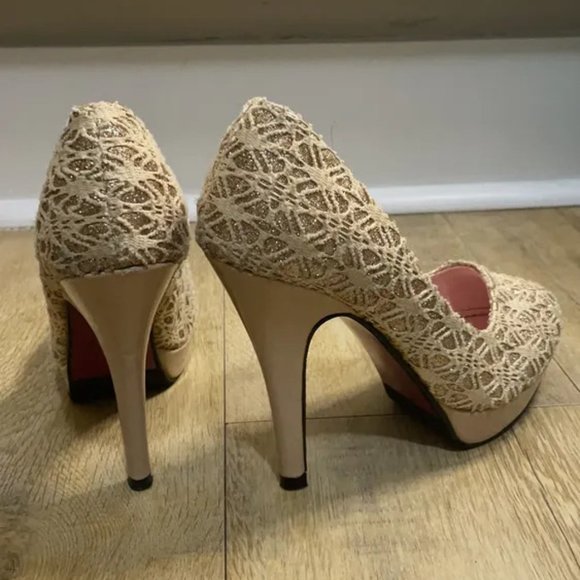 Gold Lace Platform Heels - Picture 4 of 5